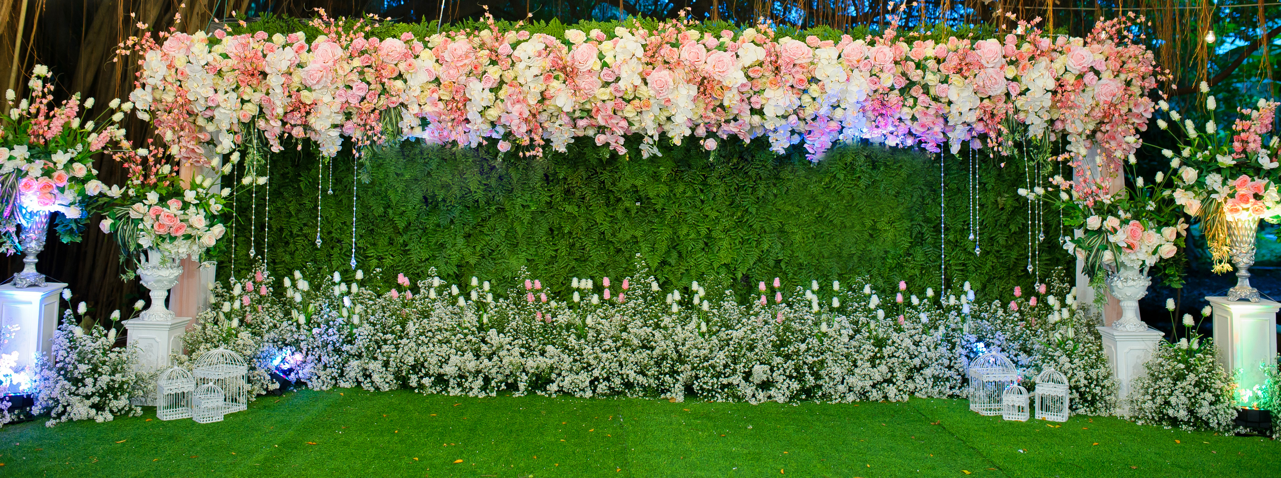 Flower Wall Rentals in Chicago & Suburbs